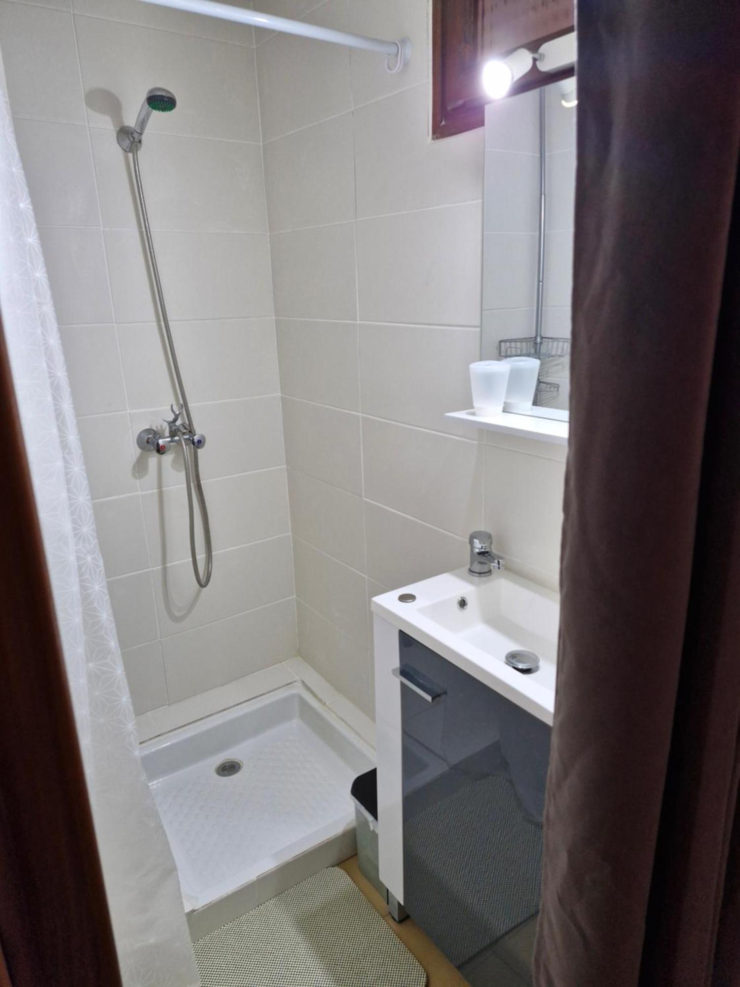 Apartamento Au Pied Des Remparts 10 Rue Saint Jean Villefranche-de-Conflent Exterior foto